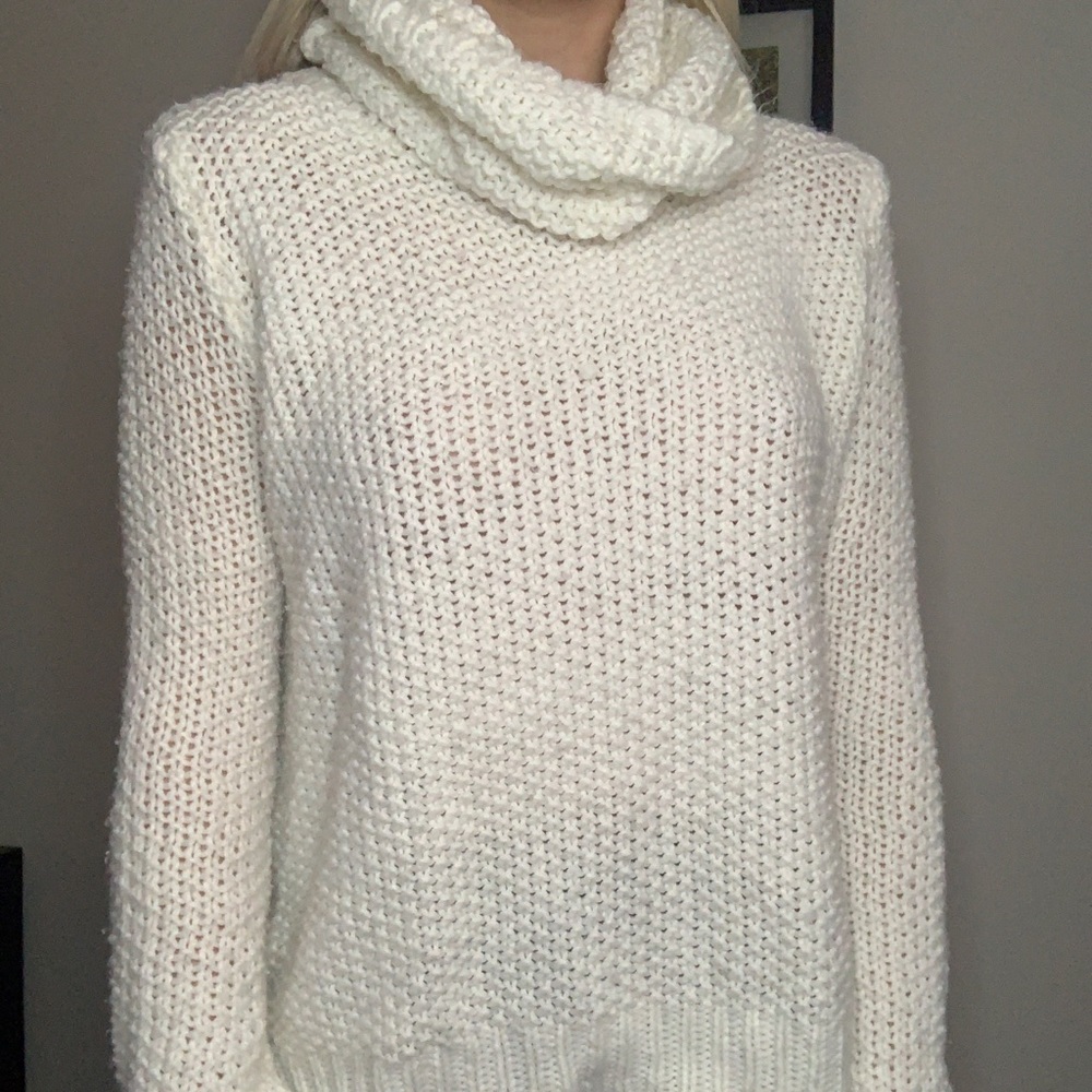 Forever 21 turtleneck sweater